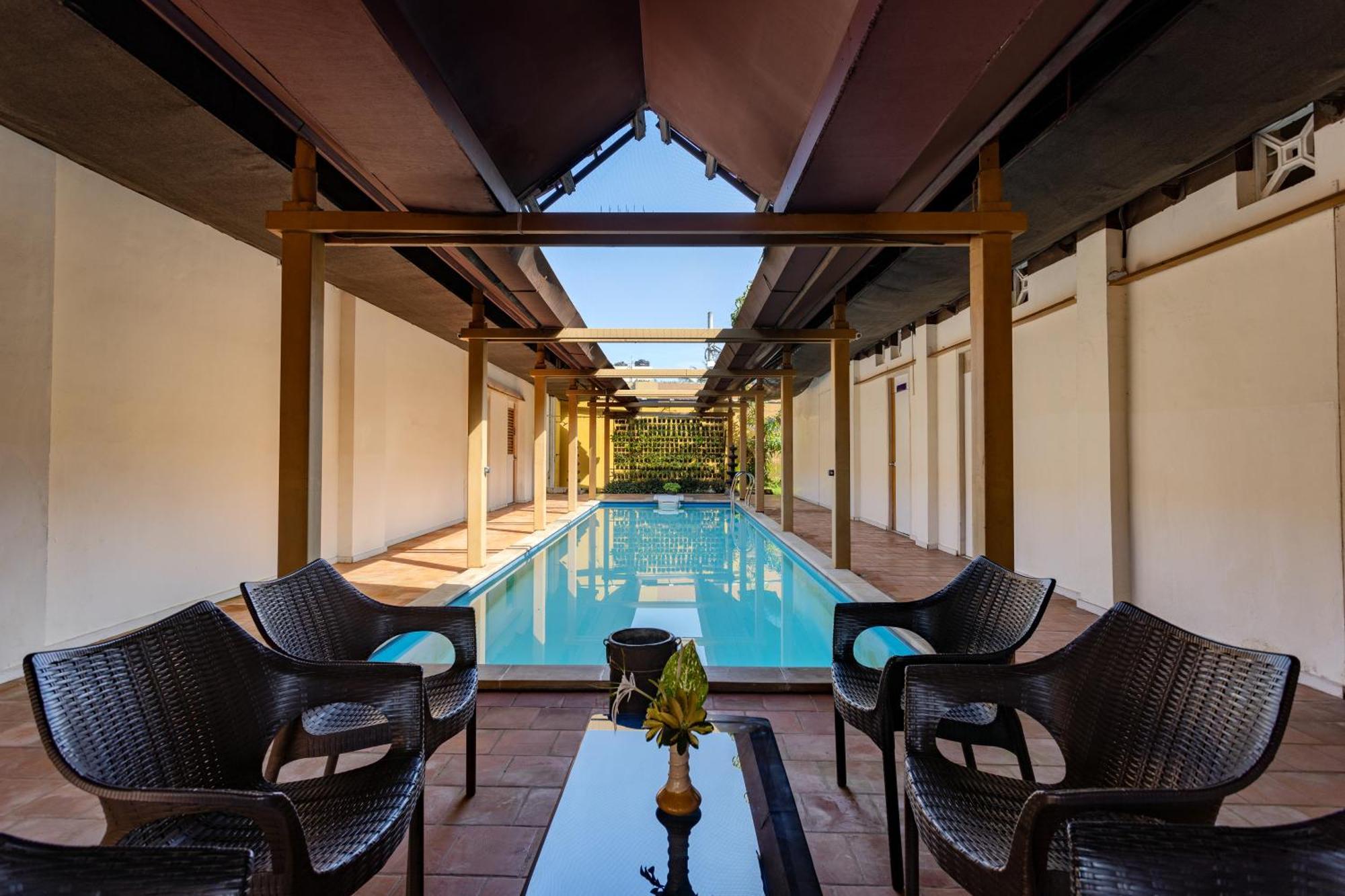 Presidency Artotel, Kochi Extérieur photo
